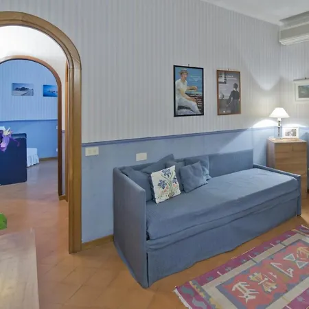 Casa vacanze Sleeps 3 Air Con Wifi *