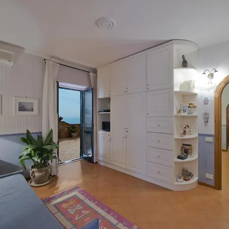 Sleeps 3 Air Con Wifi *
