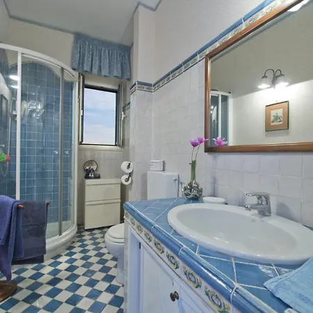Sleeps 3 Air Con Wifi Praiano