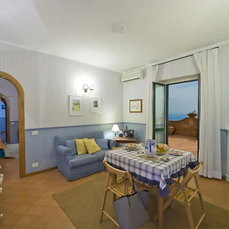 Vakantiehuis Sleeps 3 Air Con Wifi *